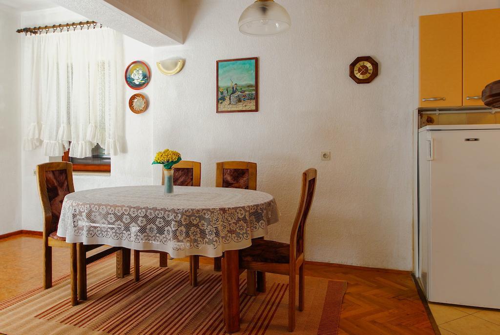 Apartments Lina Novi Vinodolski Camera foto
